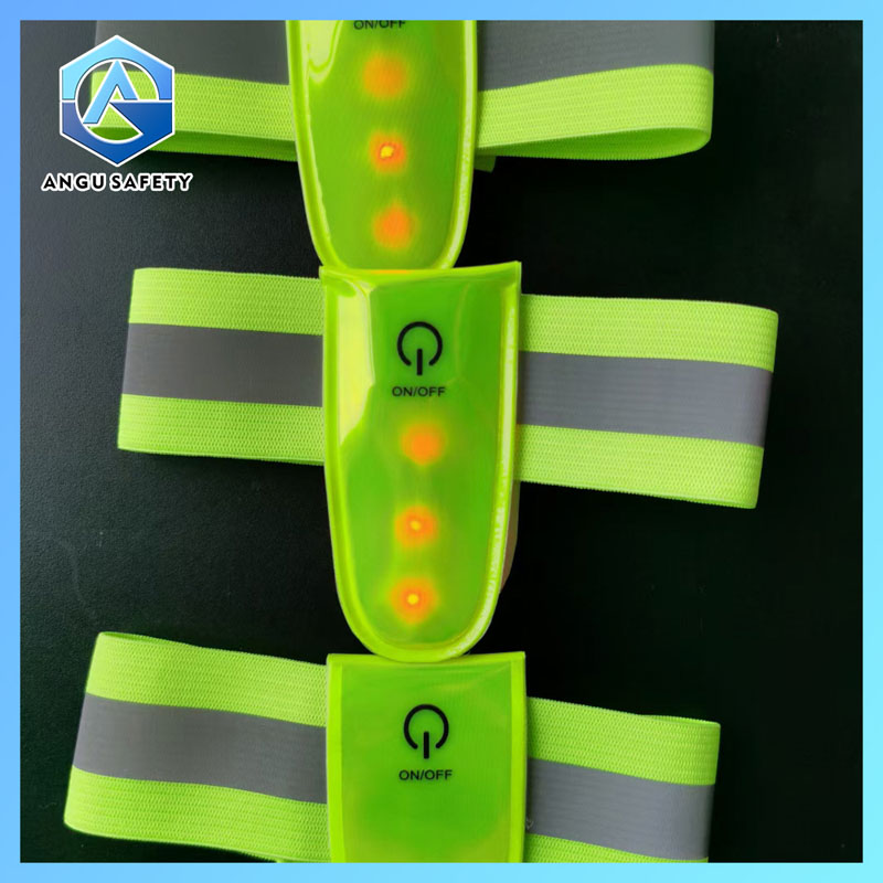 배낭 램프 LED 반사 클립이 야간 도로의 안전선을 밝혀줍니다!